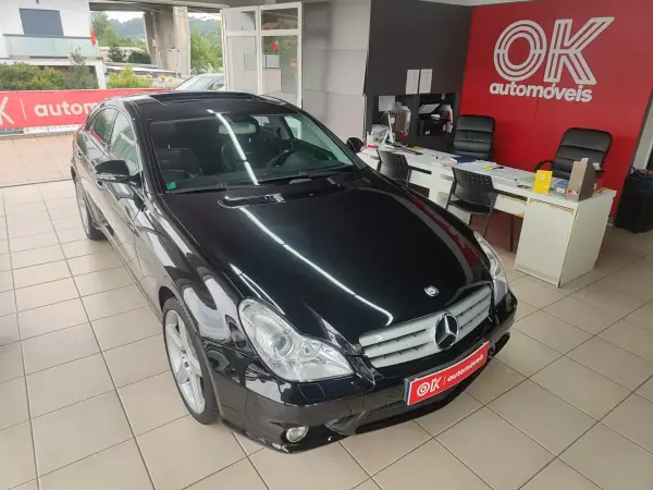 Mercedes-Benz CLS 55 AMG 2005 - 37500 EUR, 135000 km - AUTO.MOTO.pt - 135000km - foto 2 de 42