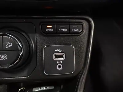 Jeep Compass 2021 - 22500 EUR, 107000 km - AUTO.MOTO.pt - 107000km - foto 37 de 45