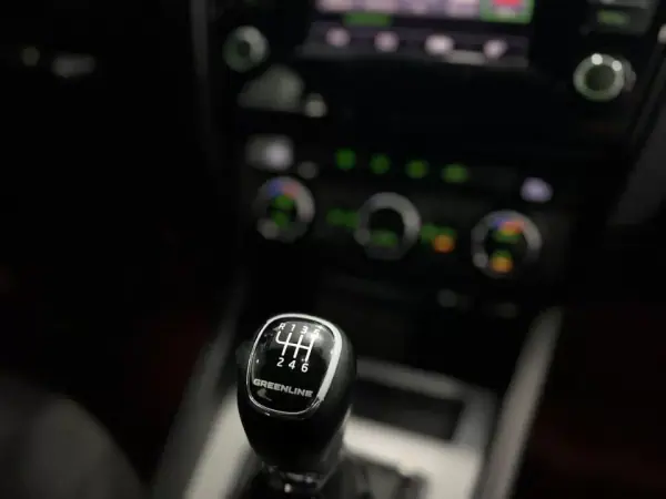 Skoda Octavia Break 2014 - 9950 EUR, 247387 km - AUTO.MOTO.pt - 247387km - foto 16 de 25