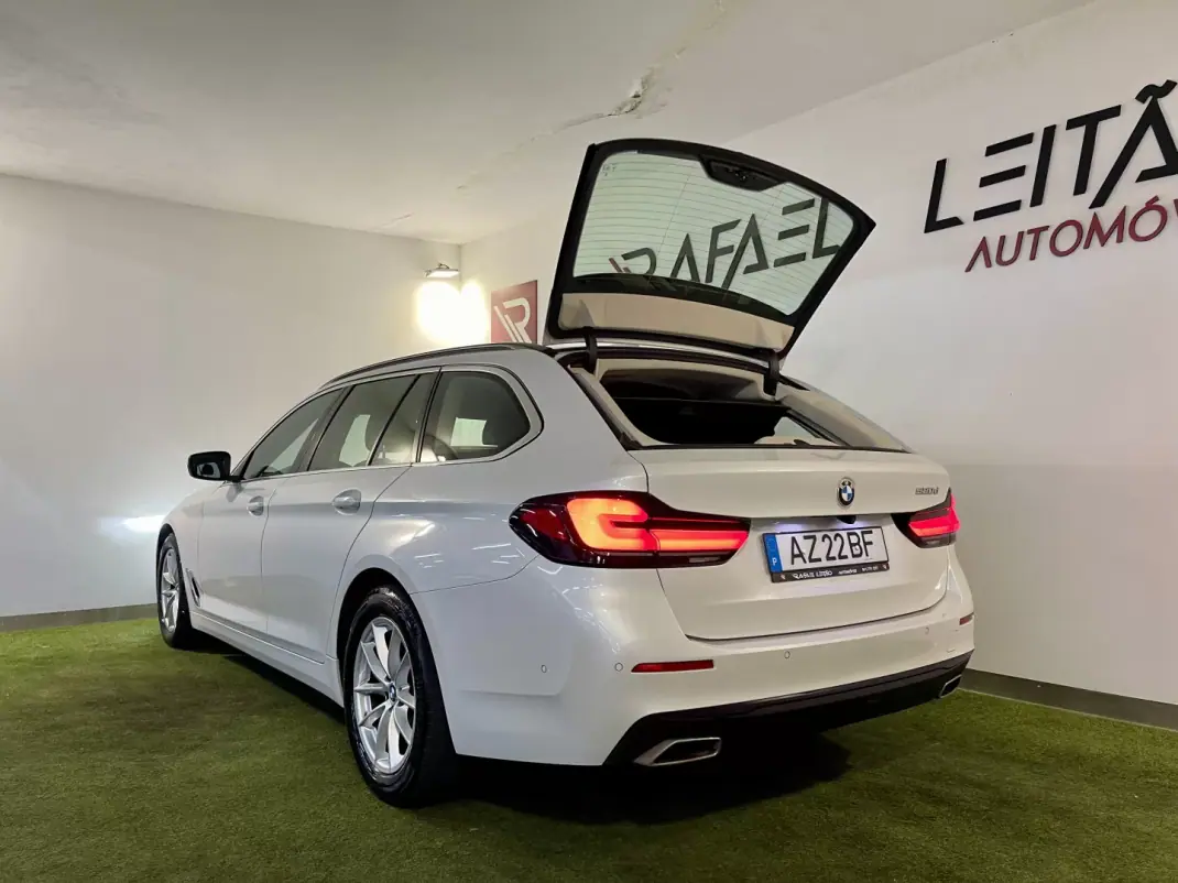 BMW 520 2023 - 31500 EUR, 119000 km - AUTO.MOTO.pt - 119000km - foto 41 de 44