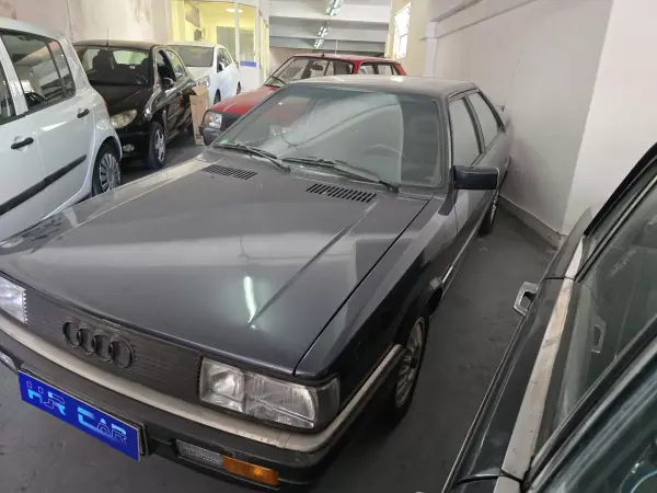 Audi R8 Coupé 1994 - 10000 EUR, 200000 km - AUTO.MOTO.pt - 200000km - foto 3 de 9