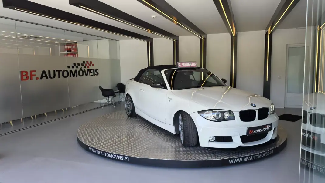 BMW 118 2009 - 12900 EUR, 225191 km - AUTO.MOTO.pt - 225191km - foto 5 de 61