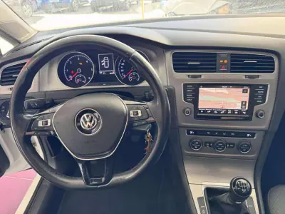 Volkswagen Golf 2016 - 12500 EUR, 228000 km - AUTO.MOTO.pt - 228000km - foto 10 de 14