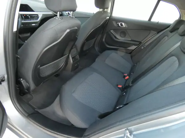 BMW 116 2022 - 18500 EUR, 235000 km - AUTO.MOTO.pt - 235000km - foto 9 de 24