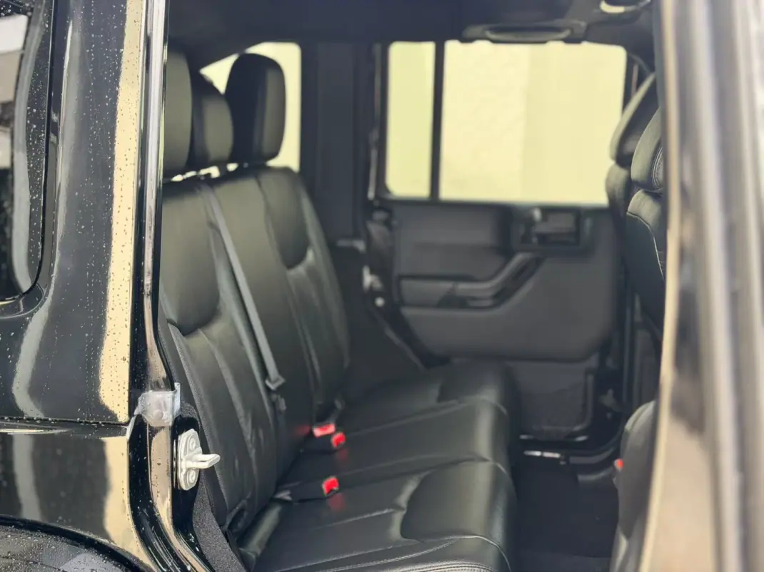 Jeep Wrangler Unlimited 2016 - 48000 EUR, 158000 km - 158000km - foto 8 de 14