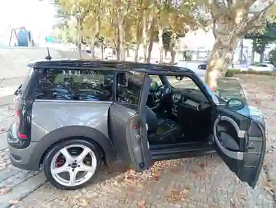MINI CLUBMAN JOHN COOPER WORKS 2009 - 11300 EUR, 137600 km - foto 6 de 12
