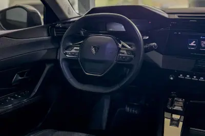 Peugeot 308 SW 2022 - 21500 EUR, 117060 km - AUTO.MOTO.pt - 117060km - foto 7 de 23