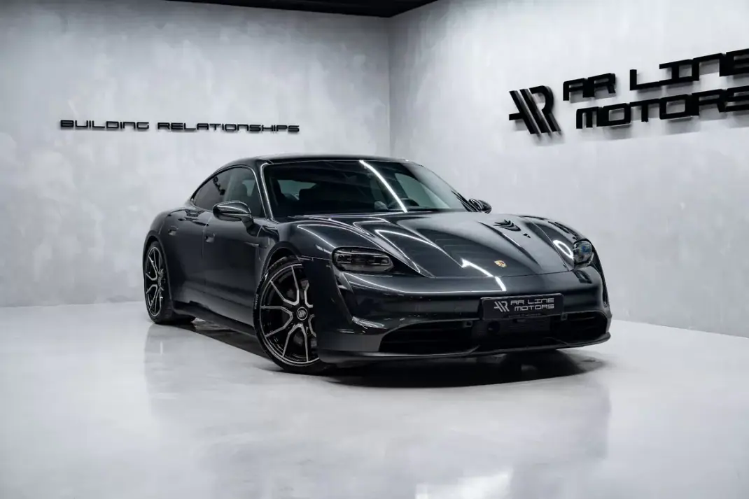 Porsche Taycan 2024 - 84950 EUR, 8000 km - AUTO.MOTO.pt - 8000km - foto 3 de 58