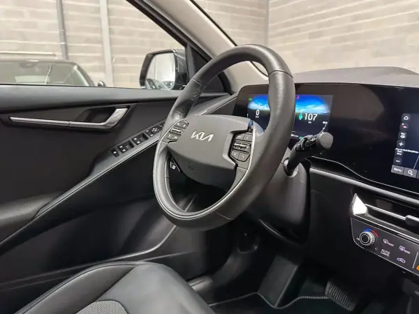 Kia e-Niro 2023 - 26950 EUR, 53564 km - AUTO.MOTO.pt - 53564km - foto 43 de 51