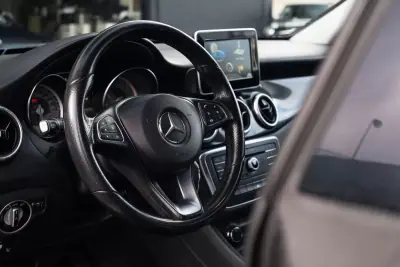 Mercedes-Benz CLA 180 2015 - 15900 EUR, 242000 km - AUTO.MOTO.pt - 242000km - foto 10 de 26