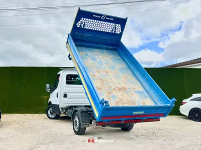 Iveco 2020 - 27500 EUR, 225000 km - AUTO.MOTO.pt - 225000km - foto 3 de 24