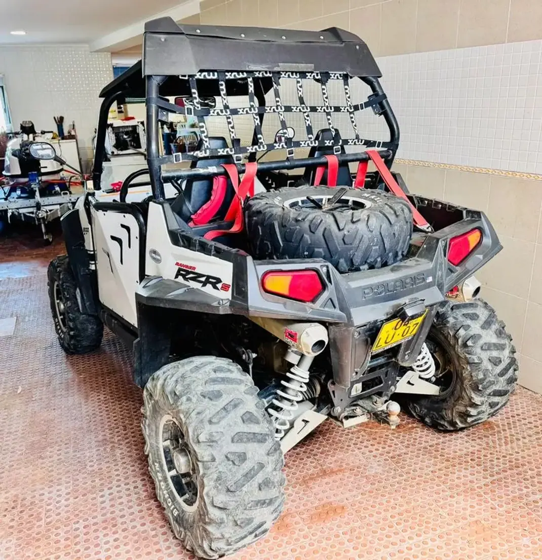 Polaris RZR 2011 - 8950 EUR, 7000 km - 7000km - foto 6 de 31