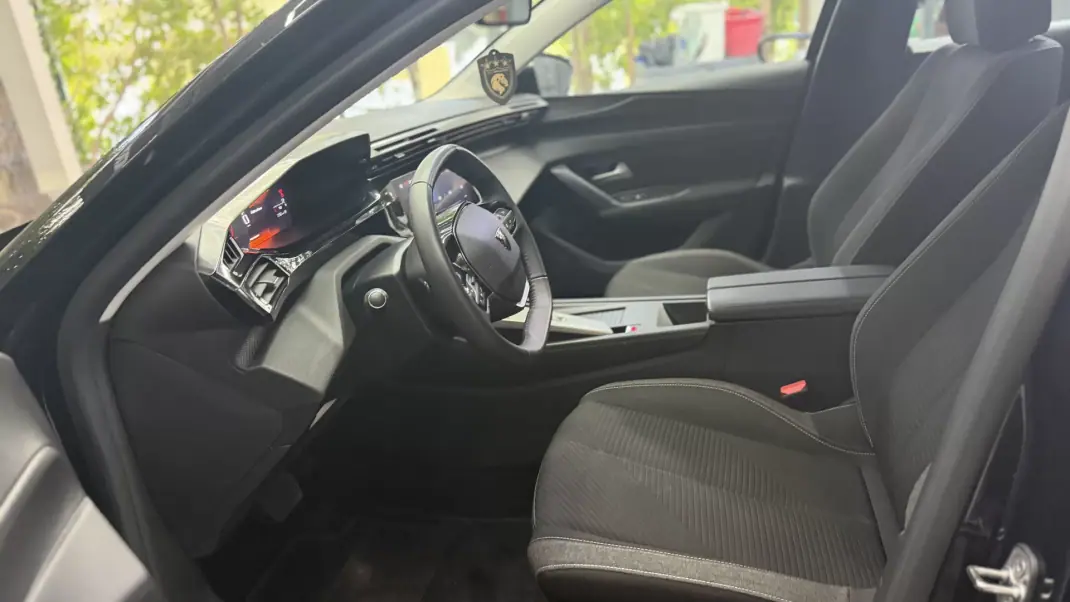 Peugeot 308 2024 - 24900 EUR, 38000 km - AUTO.MOTO.pt - 38000km - foto 10 de 18