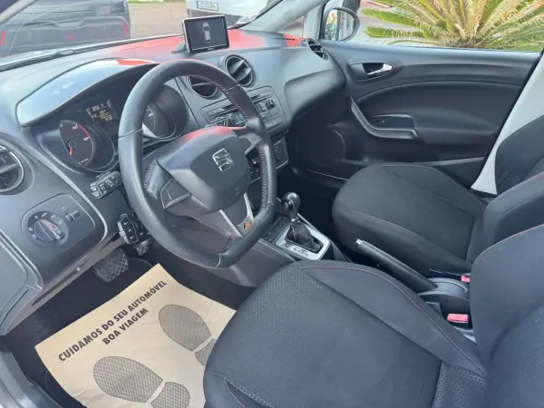 SEAT Ibiza 2014 - 11500 EUR, 93000 km - AUTO.MOTO.pt - 93000km - foto 14 de 41
