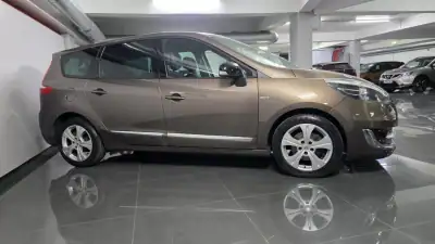 Renault Grand Scénic 2012 - 9990 EUR, 188000 km - AUTO.MOTO.pt - 188000km - foto 3 de 26