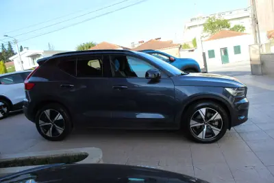 Volvo XC 40 2022 - 26000 EUR, 124000 km - AUTO.MOTO.pt - 124000km - foto 4 de 28