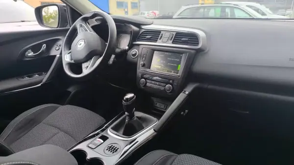 Renault Kadjar 2015 - 11900 EUR, 165000 km - AUTO.MOTO.pt - 165000km - foto 13 de 15