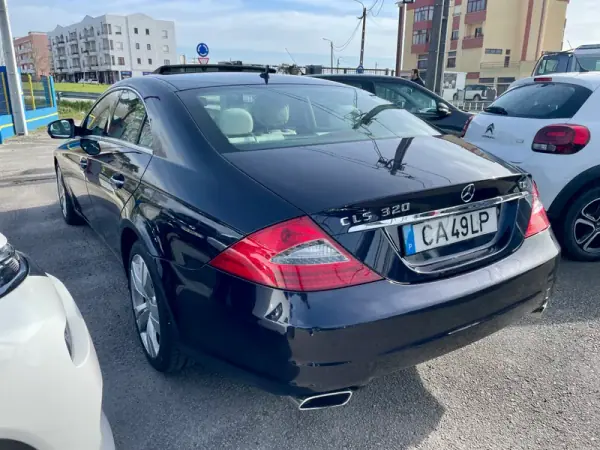 Mercedes-Benz CLS 320 2009 - 19750 EUR, 106262 km - AUTO.MOTO.pt - 106262km - foto 6 de 30