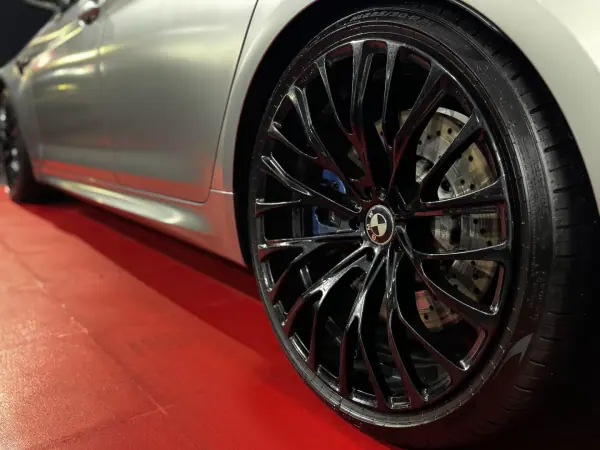BMW M5 2019 - 98990 EUR, 87942 km - AUTO.MOTO.pt - 87942km - foto 25 de 41