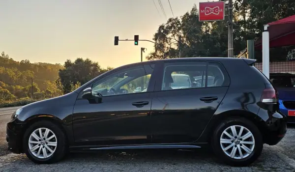 Volkswagen Golf 1.6 TDi Confortline 2010 Diesel