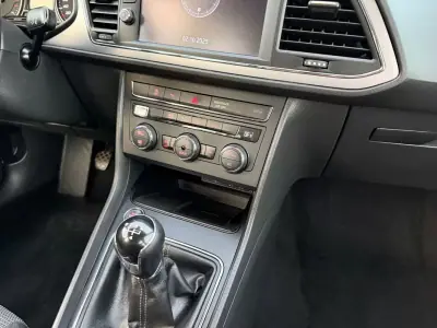 SEAT Leon ST 2017 - 12900 EUR, 128174 km - AUTO.MOTO.pt - 128174km - foto 15 de 28