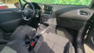 Citroën C4 2016 - 8990 EUR, 140000 km - AUTO.MOTO.pt - 140000km - foto 30 de 39