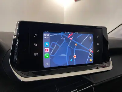 Peugeot 208 2022 - 13450 EUR, 145000 km - AUTO.MOTO.pt - 145000km - foto 18 de 29