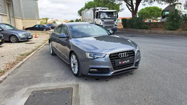Audi A5 Sportback 2016 - 22500 EUR, 159375 km - AUTO.MOTO.pt - 159375km - foto 17 de 56