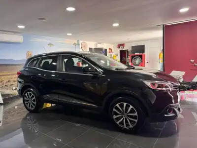 Renault Kadjar 2017 - 15500 EUR, 77000 km - AUTO.MOTO.pt - 77000km - foto 6 de 18