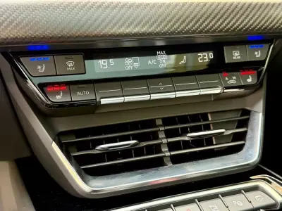 Audi e-tron GT 2022 - 57790 EUR, 82950 km - AUTO.MOTO.pt - 82950km - foto 44 de 55