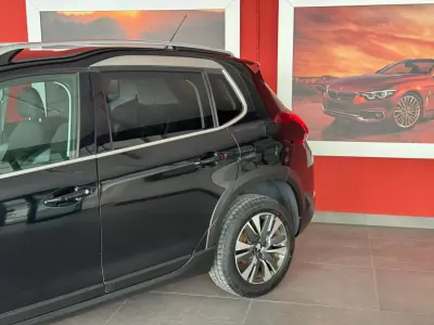 Peugeot 2008 2018 - 14990 EUR, 60029 km - AUTO.MOTO.pt - 60029km - foto 3 de 21