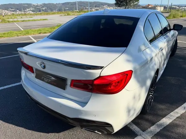 BMW 520 2017 - 24950 EUR, 209000 km - AUTO.MOTO.pt - 209000km - foto 6 de 12