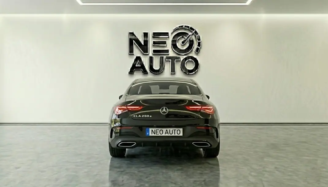 Mercedes-Benz CLA 250 2023 - 39500 EUR, 9700 km - AUTO.MOTO.pt - 9700km - foto 2 de 7
