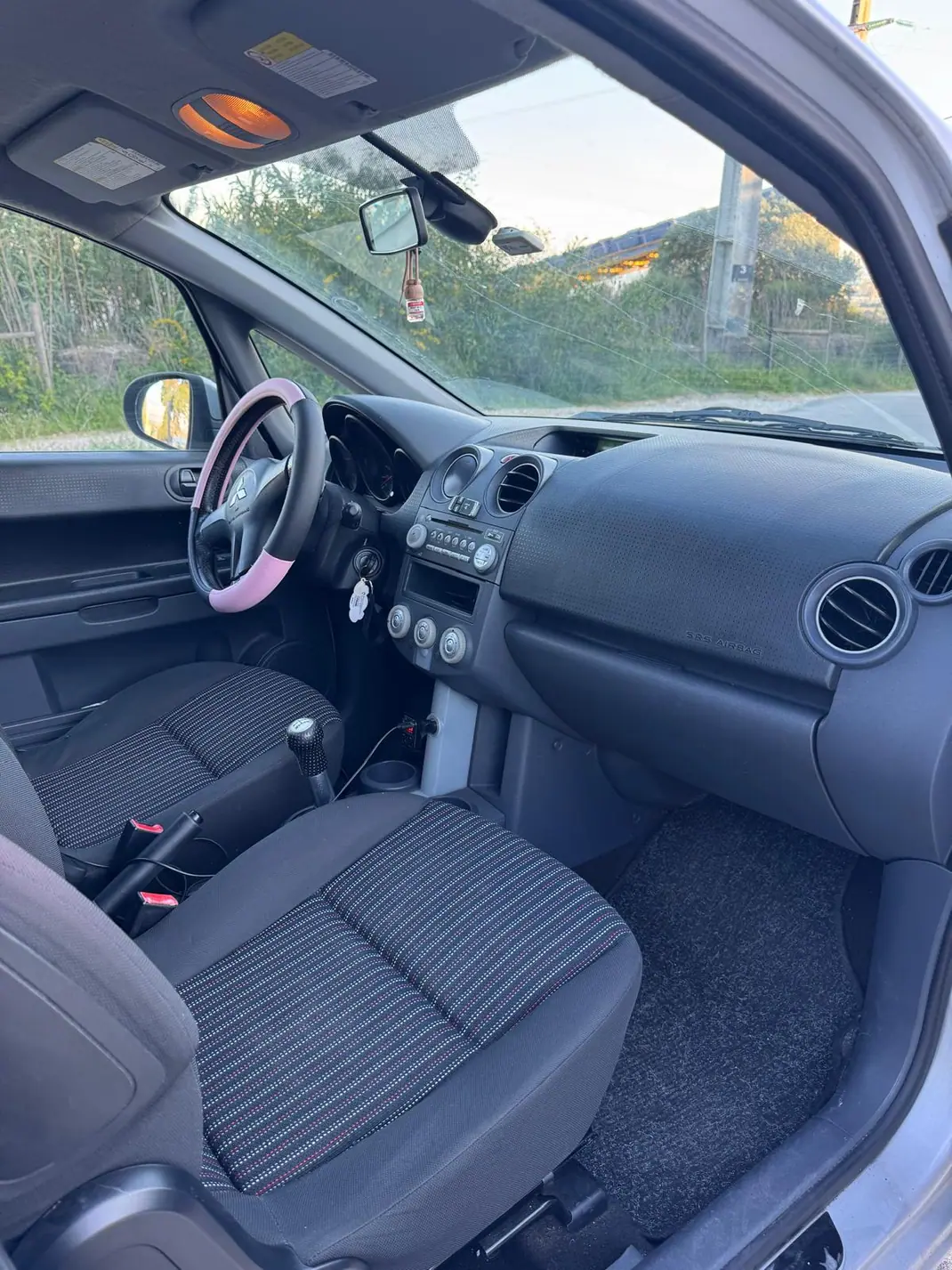 Mitsubishi Colt 2008 - 3000 EUR, 262000 km - AUTO.MOTO.pt - 262000km - foto 3 de 9