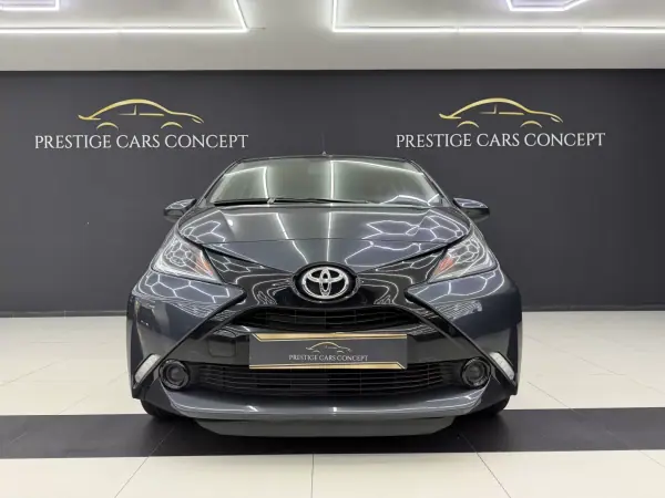 Toyota Aygo 2018 - 10450 EUR, 62569 km - AUTO.MOTO.pt - 62569km - foto 11 de 35