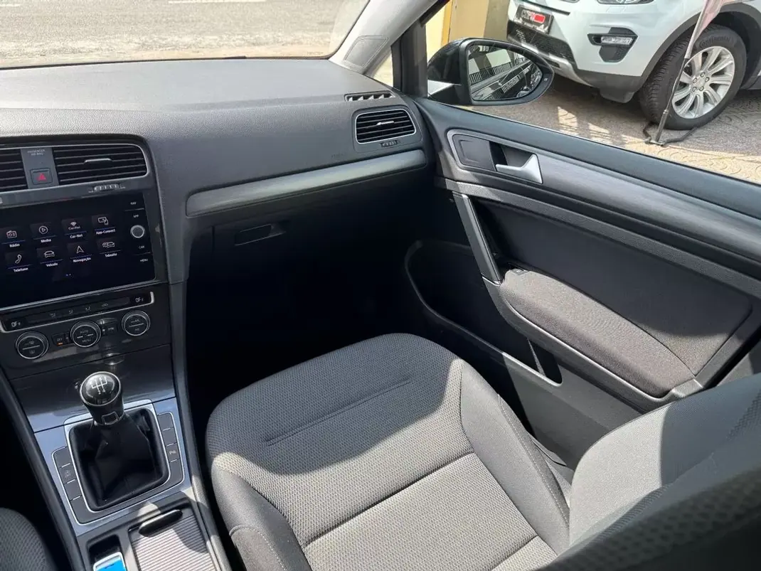 Volkswagen Golf Variant 2020 - 16900 EUR, 122346 km - AUTO.MOTO.pt - 122346km - foto 29 de 34
