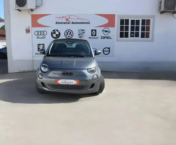 Fiat 500e C 2022 - 19980 EUR, 13651 km - AUTO.MOTO.pt - 13651km - foto 5 de 37