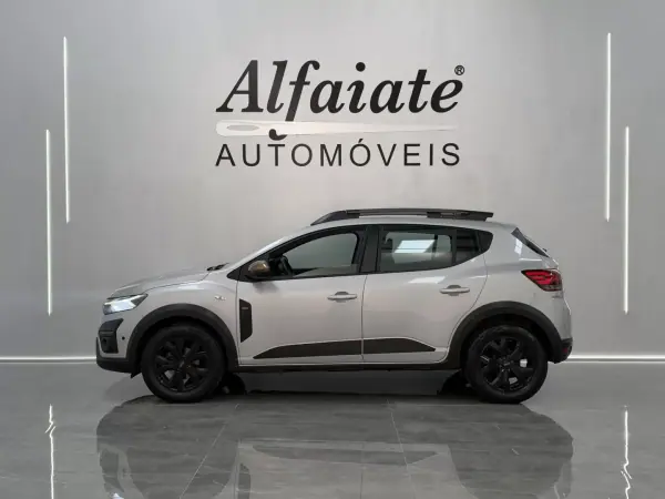 Dacia Sandero 2023 — foto 2 de 35