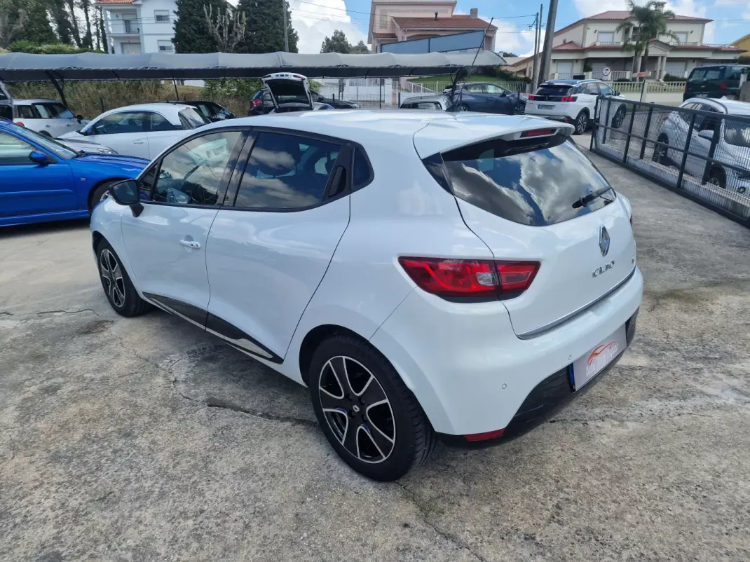 Renault Clio 2014 - 10490 EUR, 118020 km - AUTO.MOTO.pt - 118020km - foto 9 de 36