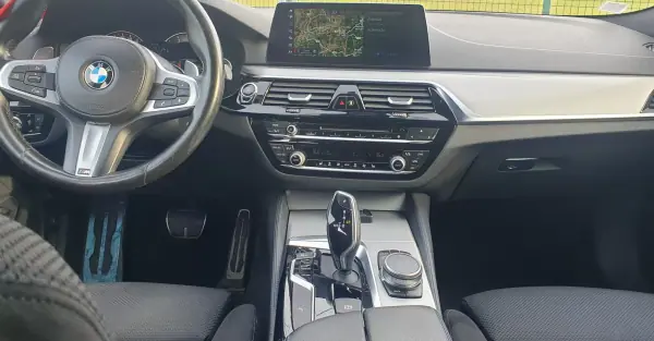 BMW 520 Gran Turismo 2018 - 26950 EUR, 108000 km - 108000km - foto 7 de 11