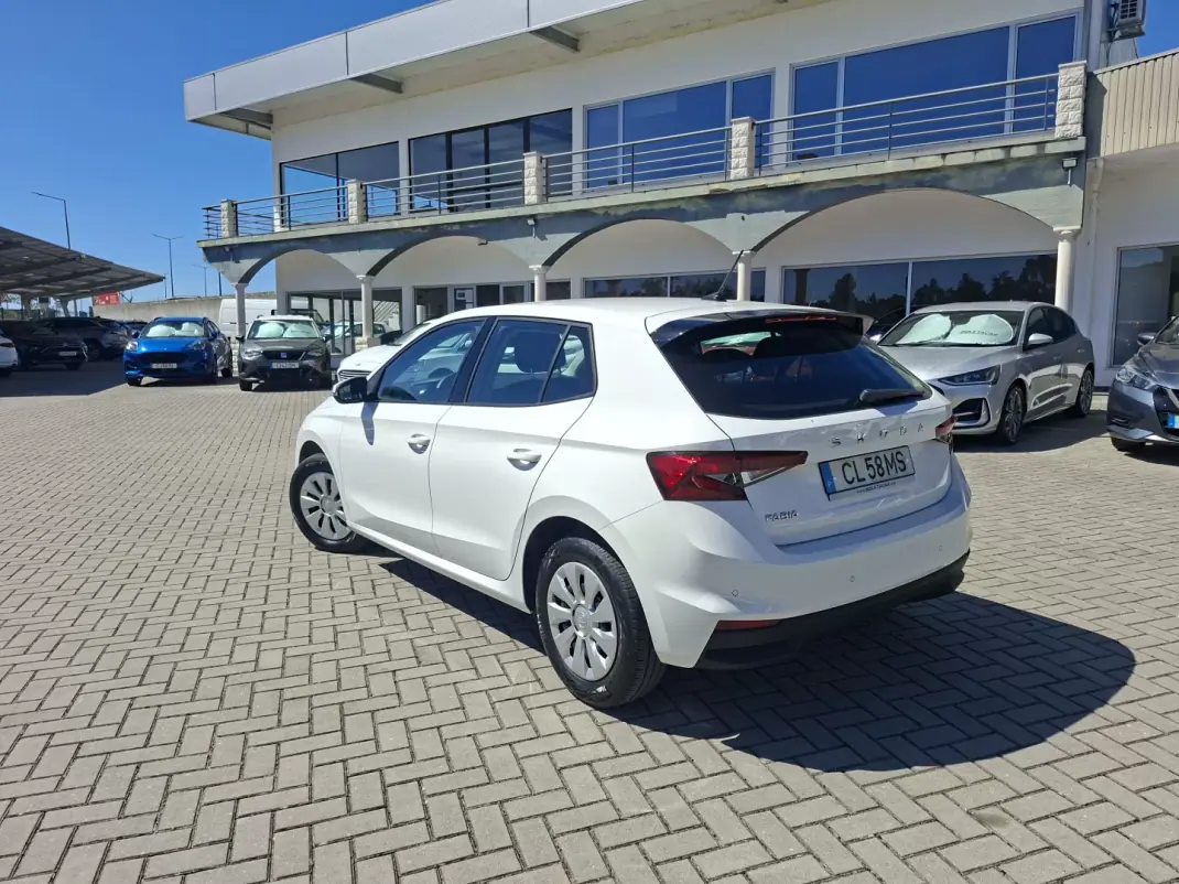 Skoda Fabia 2024 - 15000 EUR, 40500 km - 40500km - foto 8 de 30