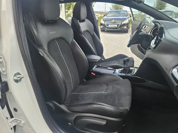 Kia ProCeed 2020 - 17400 EUR, 119400 km - AUTO.MOTO.pt - 119400km - foto 64 de 69