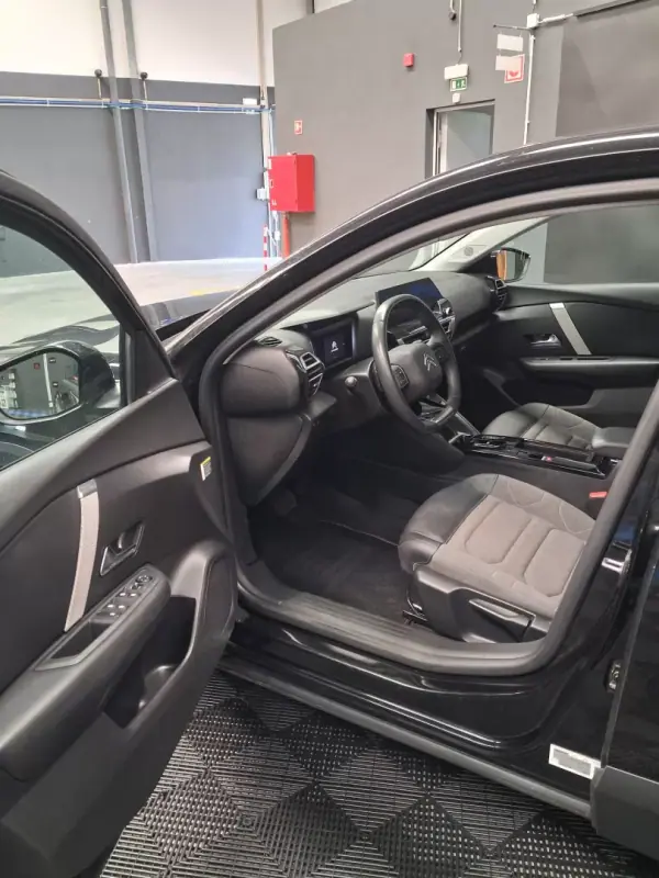 Citroën C4 X 2023 - 17990 EUR, 83846 km - AUTO.MOTO.pt - 83846km - foto 12 de 13