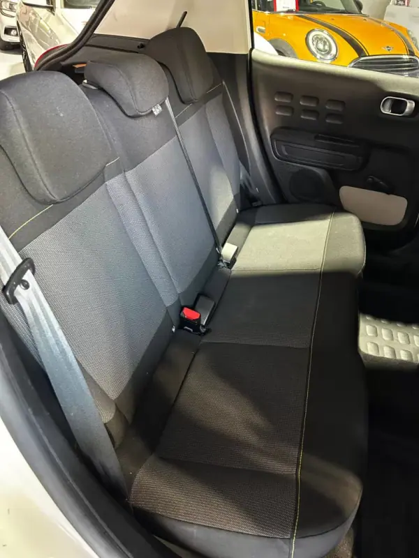 Citroën C3 2022 - 11000 EUR, 129000 km - AUTO.MOTO.pt - 129000km - foto 13 de 35
