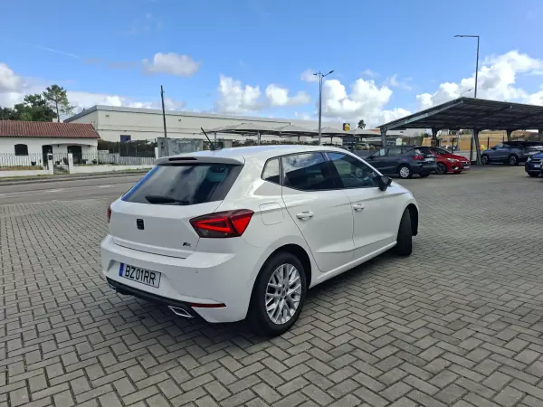 SEAT Ibiza 2022 - 17250 EUR, 70500 km - AUTO.MOTO.pt - 70500km - foto 6 de 31
