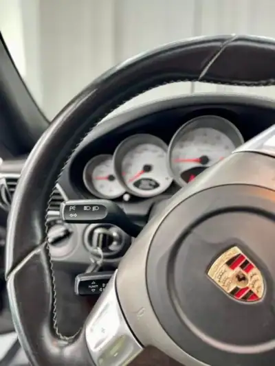 Porsche 997 2007 - 82500 EUR, 98000 km - AUTO.MOTO.pt - 98000km - foto 35 de 37