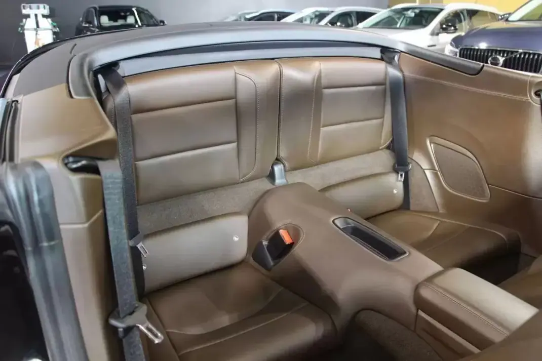 Porsche 911 2017 - 119000 EUR, 75000 km - 75000km - foto 21 de 40