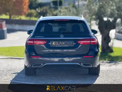 Mercedes-Benz E 300 2020 - 29500 EUR, 135000 km - AUTO.MOTO.pt - 135000km - foto 5 de 25