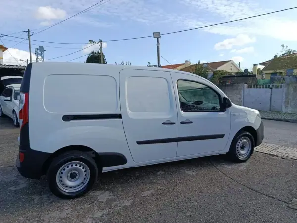 Renault Kangoo 2018 - 10500 EUR, 159000 km - AUTO.MOTO.pt - 159000km - foto 27 de 27