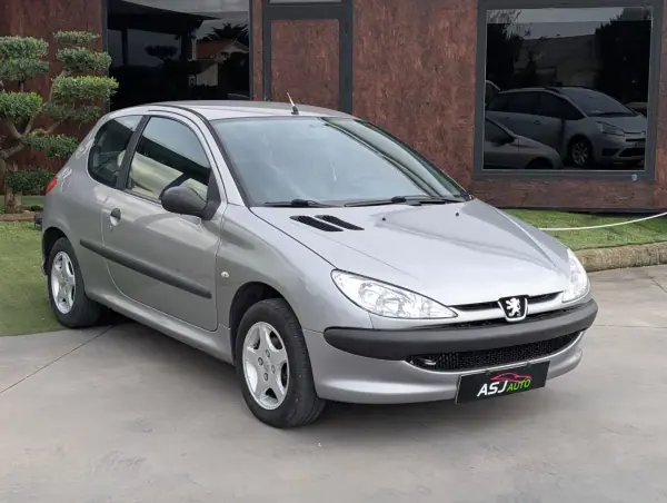 Peugeot 206 Van 1.4 HDi 2005 - 1750 EUR, 393364 km - AUTO.MOTO.pt - 393364km - foto 4 de 16
